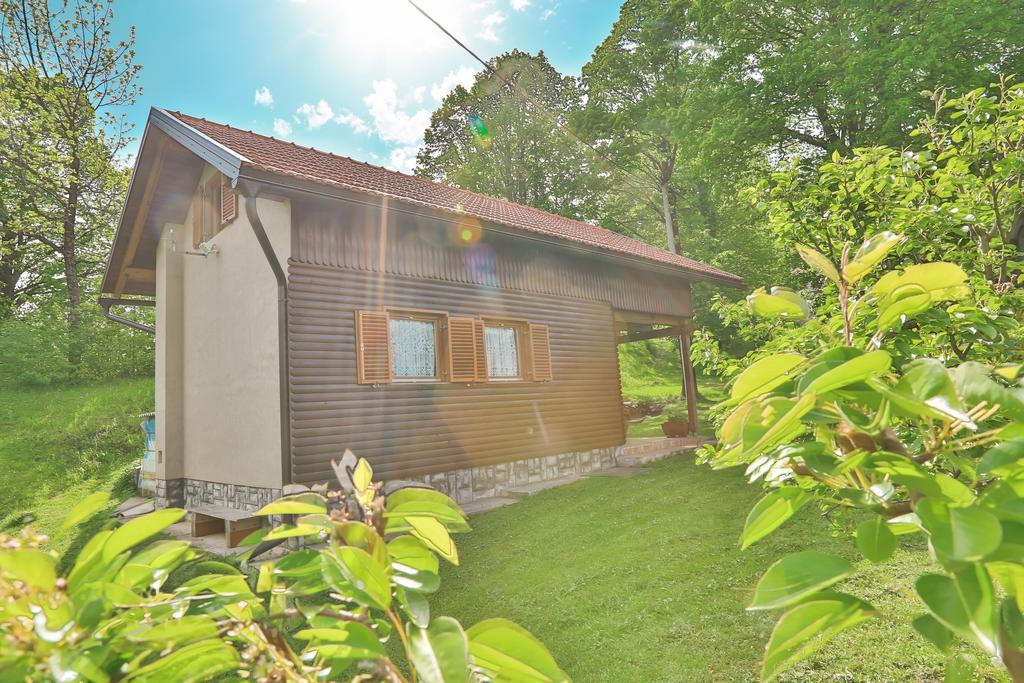 Holiday Home Trzan โยซิปโดล ภายนอก รูปภาพ