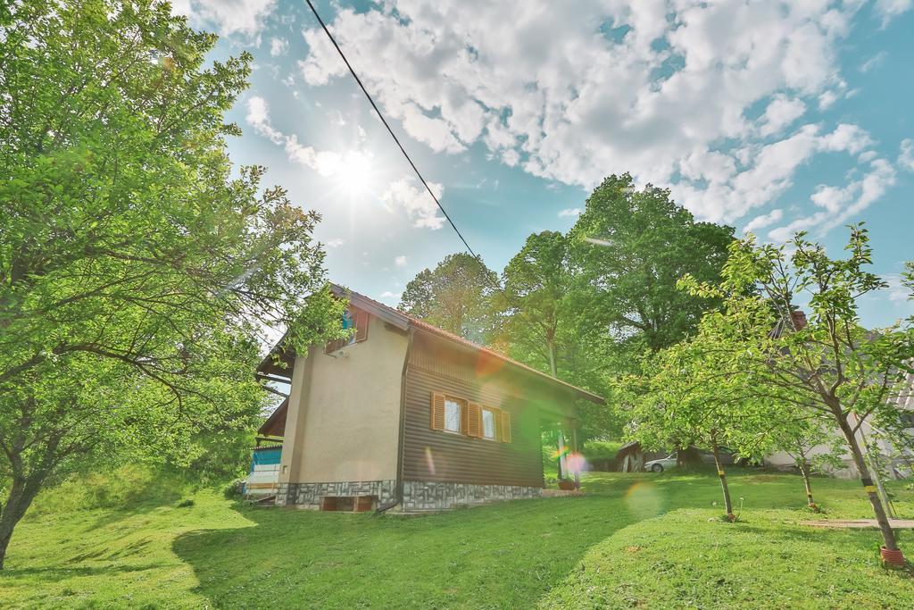 Holiday Home Trzan โยซิปโดล ภายนอก รูปภาพ
