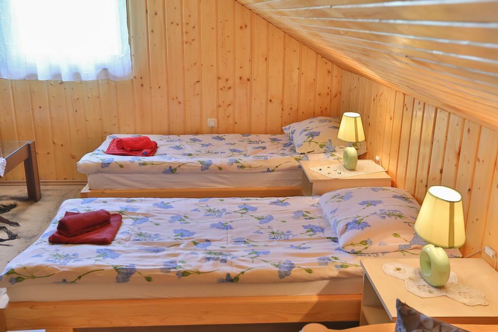 Holiday Home Trzan โยซิปโดล ภายนอก รูปภาพ