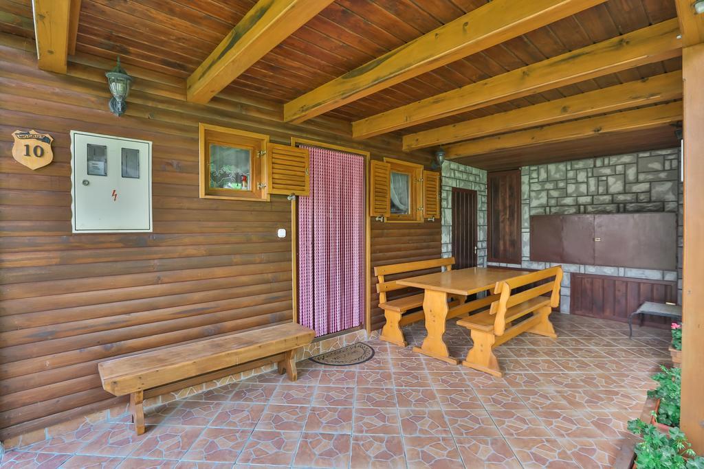 Holiday Home Trzan โยซิปโดล ภายนอก รูปภาพ