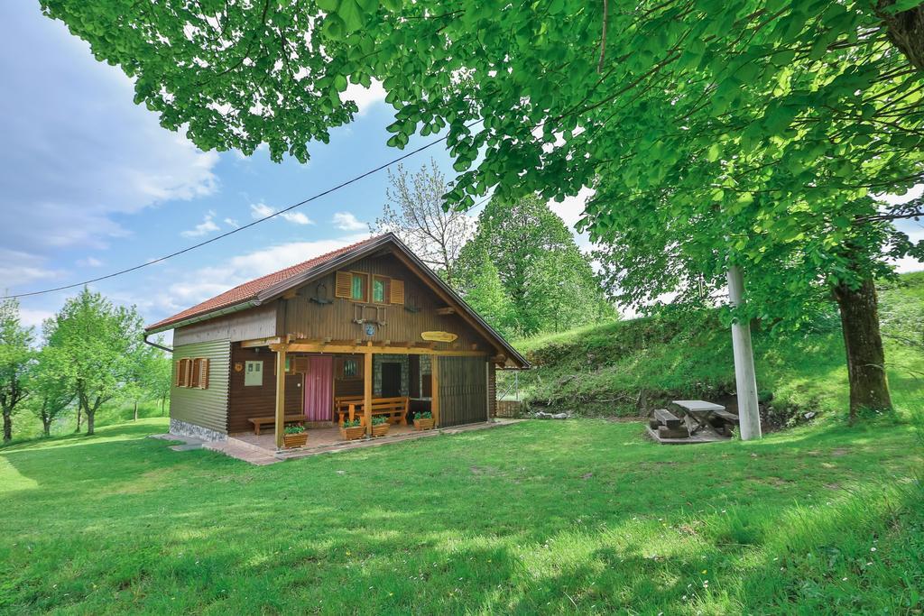 Holiday Home Trzan โยซิปโดล ภายนอก รูปภาพ